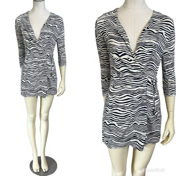 Diane von Furstenberg Celeste Two Silk Jersey Wrap Romper - Picture 4 of 9